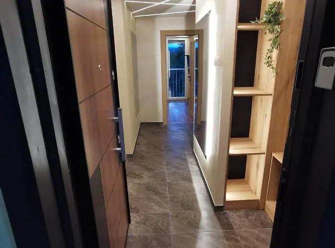 Princ Lux Jaccuzi And Sauna With Free Parking شقة *