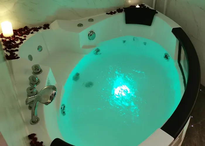 Princ Lux Jaccuzi And Sauna With Free Parking نوفي ساد